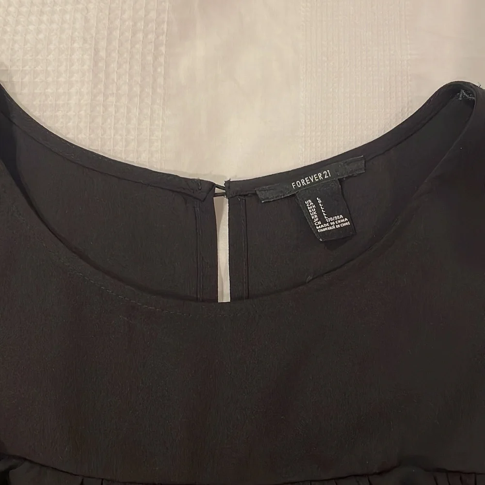 Forever 21 Ruffle Blouse! - Picture 2 of 3
